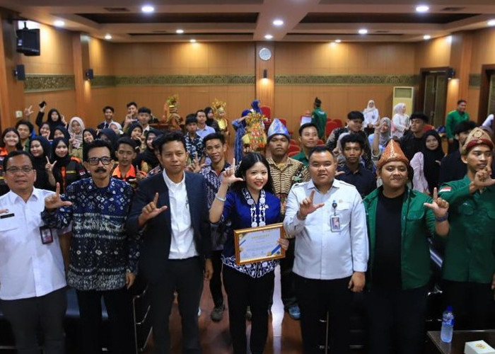 Ratu Tenny Leriva Buka Seminar Literasi Aliansi Mahasiswa: Pemuda Garda Terdepan Kemajuan Indonesia Emas 2045