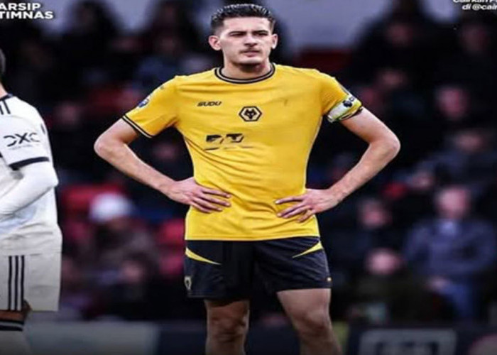 Justin Hubner Dinobatkan Player of the Season Wolves U-21 2024/25