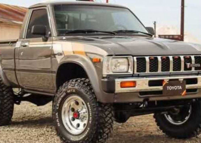 Toyota Hilux SR5 Short 2.2 M/T 4WD 1982: Legenda Pick-up Tangguh yang Masih Diburu Kolektor.