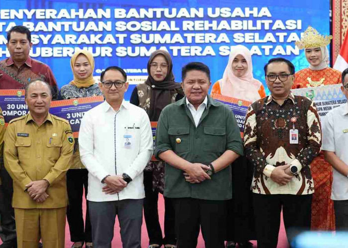 Herman Deru Dorong UMKM dan Anak Muda Sumsel Tangguh Berwirausaha, Ratusan Bantuan Usaha Disalurkan