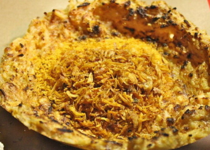 Kerak Telur, Kuliner Legendaris Betawi yang Tak Lekang oleh Waktu