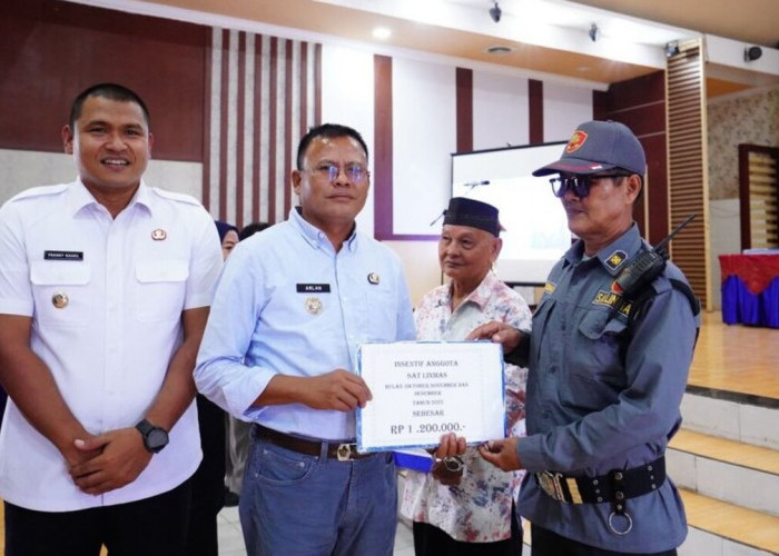 Pemkot Prabumulih Gelontorkan Dana Insentif Triwulan IV, H Arlan: Jadilah Teladan Masyarakat