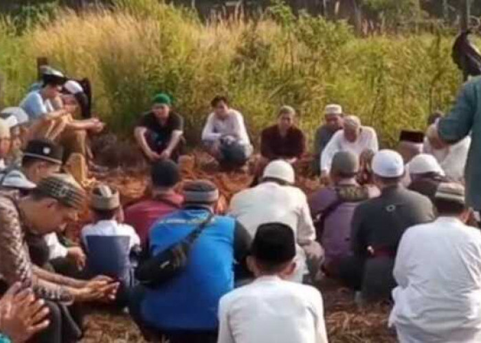 Dua Jenazah Korban Tenggelam di Pantai Panjang Bengkulu Asal Palembang Dimakamkan di TPU Soak Simpur