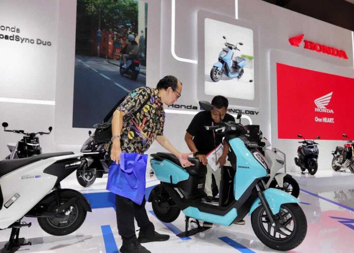 Kecanggihan Honda PCX 160 RoadSync dan Motor Listrik Futuristik di IIMS 2025