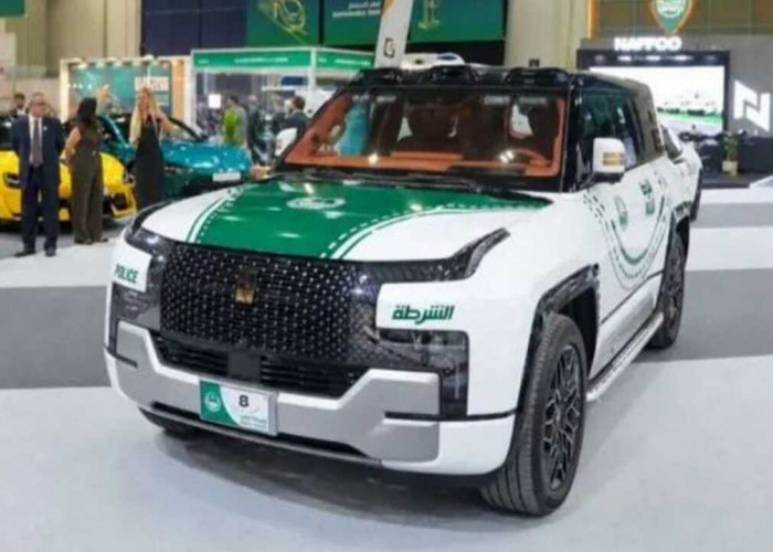 BYD Yangwang U8 Jadi Mobil Patroli Polisi Dubai, SUV China yang Bisa Mengapung di Air. 