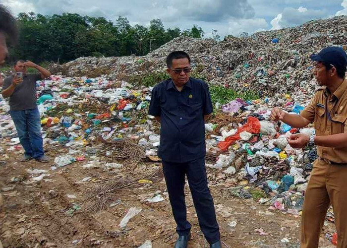 Respon Keluhan Masyarakat, Komisi 3 DPRD Prabumulih Tinjau TPA Sungai Medang