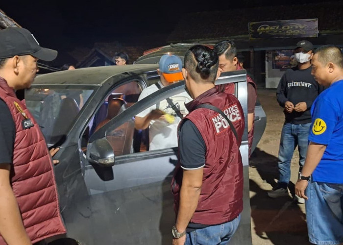 Razia 2 Tempat Hiburan Malam, Polres Prabumulih dan BNN Amankan 3 Orang Pengunjung yang Positif Saat Tes Urine
