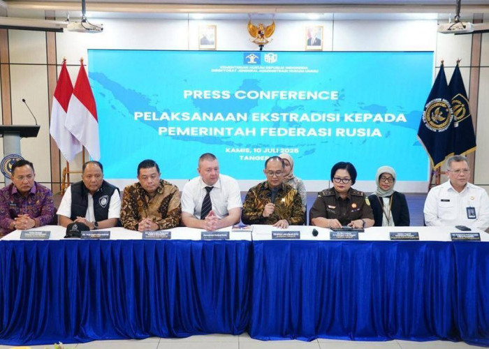 Pemerintah Indonesia Melalui Kemenkum Serahkan Alexander Vladimirovich Zverev Dalam Rangka Ekstradisi Pertama 