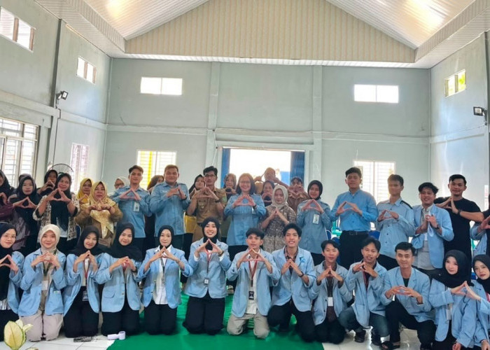 UMKM Desa Tanjung Menang Didorong Go Digital, Mahasiswa KKN UIN Raden Fatah Kenalkan QRIS hingga Marketplace