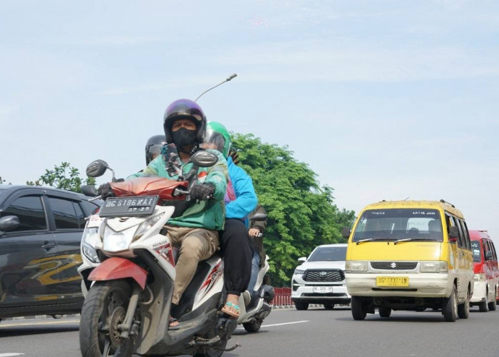 5 Tips Cari Aman Saat Berkendara di Sekitar Angkutan Kota