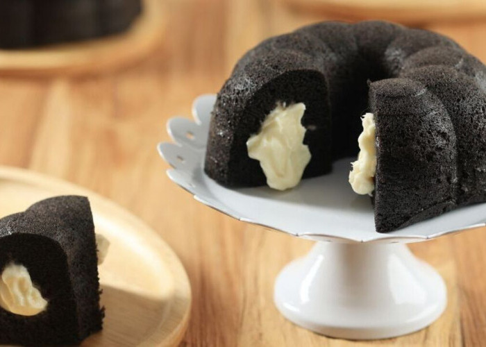 Bolu Ketan Hitam Keju Lumer Jadi Primadona Baru Kuliner Rumahan