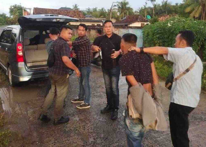 Polisi Gagalkan Aksi Dua Pria Berpistol Rakitan di Belitang  