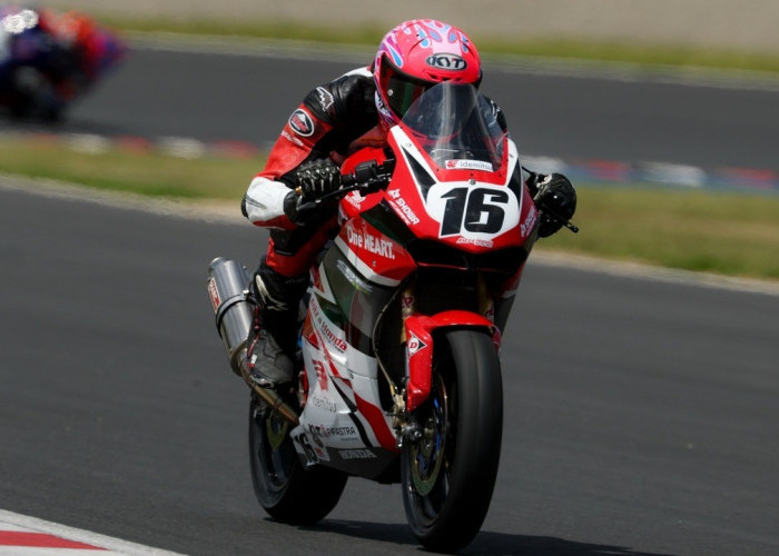 Herjun Atna Firdaus Tampil Heroik di Motegi, CBR600RR Antar ke Posisi Empat Klasemen SS600