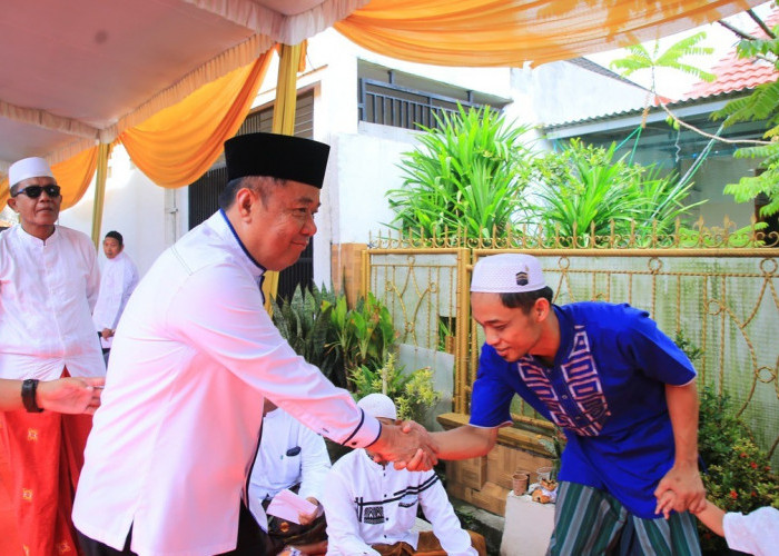Hadiri Haul Akbar KH Ali Umar Thoyib, Wagub Sumsel Cik Ujang Tegaskan Komitmen Pemprov Dukung Pendidikan 