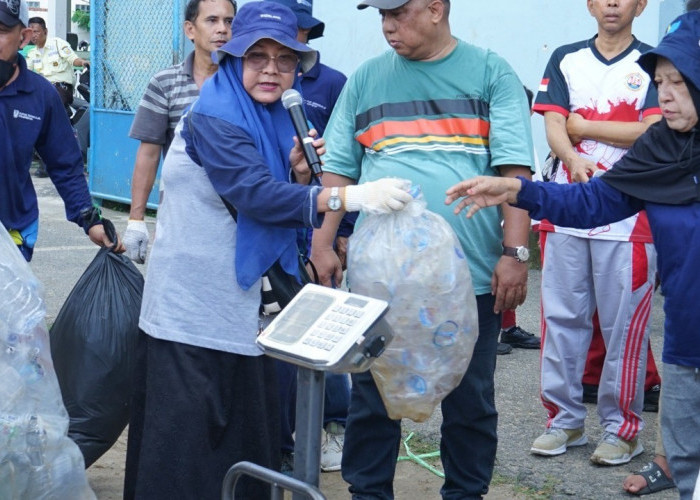 Peringati Hari Bumi,Pusri Gelar Edukasi Pilah Sampah dan Aksi Bersih Kampung Sehat Perdana di Kelurahan 1 Ilir