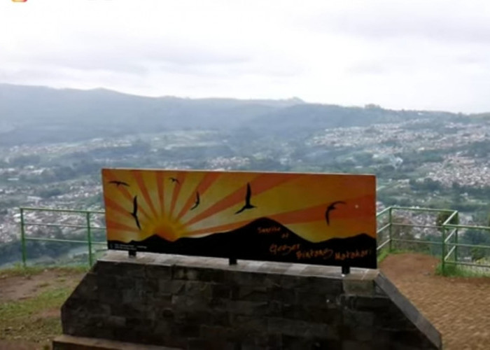 Wisata Gunung Putri, Banyak Spot Foto Serasa diatas Awan