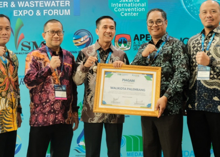 Ratu Dewa Torehkan Prestasi Nasional:Satu-Satunya Wali Kota di Sumatera Raih Penghargaan 100% Akses Air Bersih