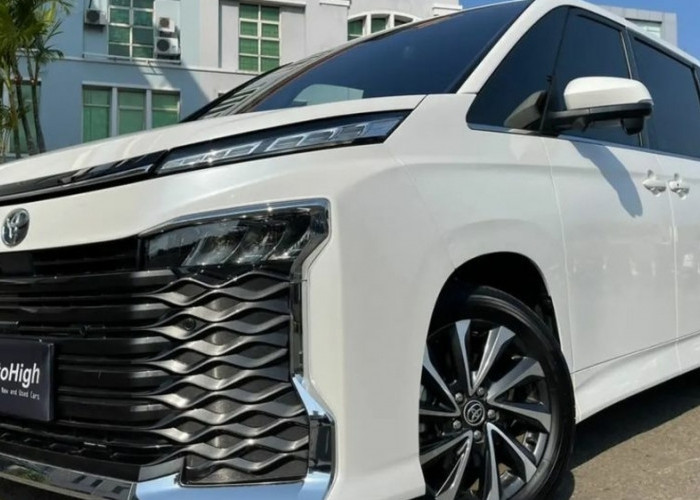 Punya Segudang Fitur Canggih Toyota Voxy Minivan Terlaris , Membuat Nissan Serena Mati Kutu