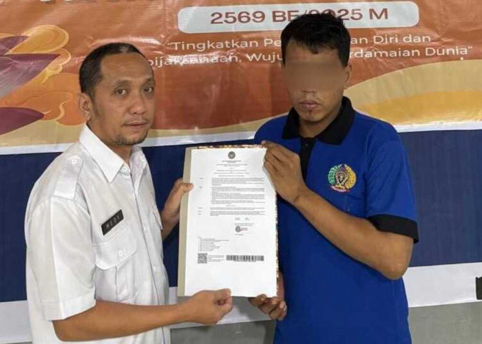 Satu Orang Warga Binaan Lapas Sekayu Terima Remisi Hari Raya Waisak