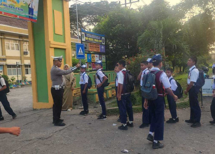 Sosialisasi Tertib Berlalu Lintas Sasar Pelajar