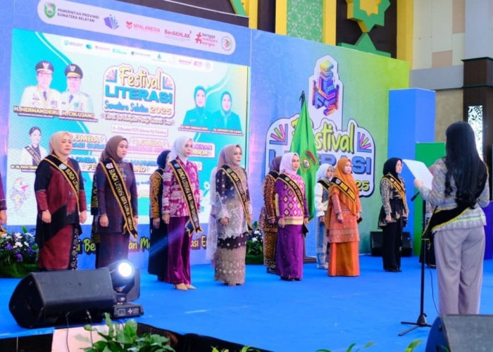 Dikukuhkan Gubernur Herman Deru, Hj Patimah Toha Jadi Bunda Literasi Muba 