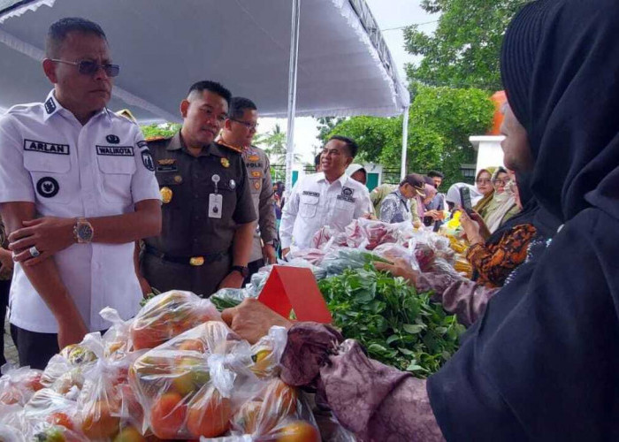 Kejaksaan Negeri Prabumulih Gelar Pasar Murah untuk Pulihkan Ekonomi Masyarakat dan Tekan Inflasi