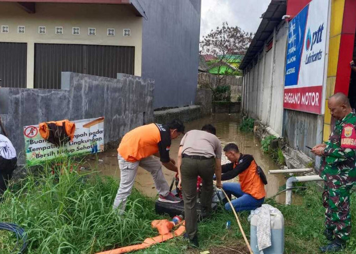 BPBD OKU Sedot Banjir di Wilayah Perkotaan