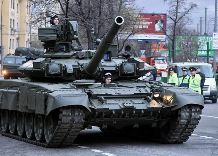 Punya Kekuatan yang Menakutkan Tank T-90 Rusia  di Kancah Medan Perang Ukraina