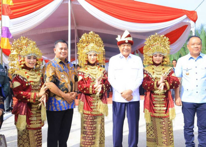 Cik Ujang Dampingi Menko Polkam Tinjau Kampung Nelayan Merah Putih Sungsang.