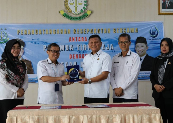 Kejari OKU Lakukan MoU Dengan Perumda Tirta Raja