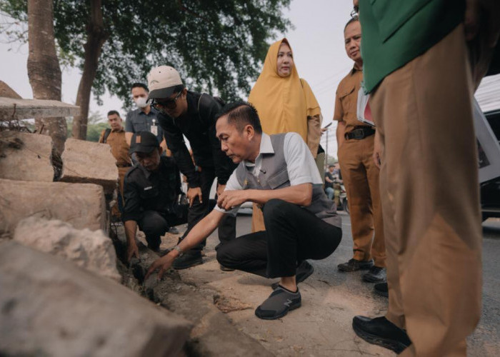 Dari Taman Kota, Ruang Aman Asap, Hingga Bagikan Ribuan Laptop untuk Siswa Miskin