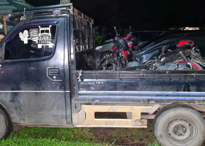 Polsek Indralaya Bubarkan Balap Liar di KPT Tanjung Senai, Satu Mobil Tabrak Petugas