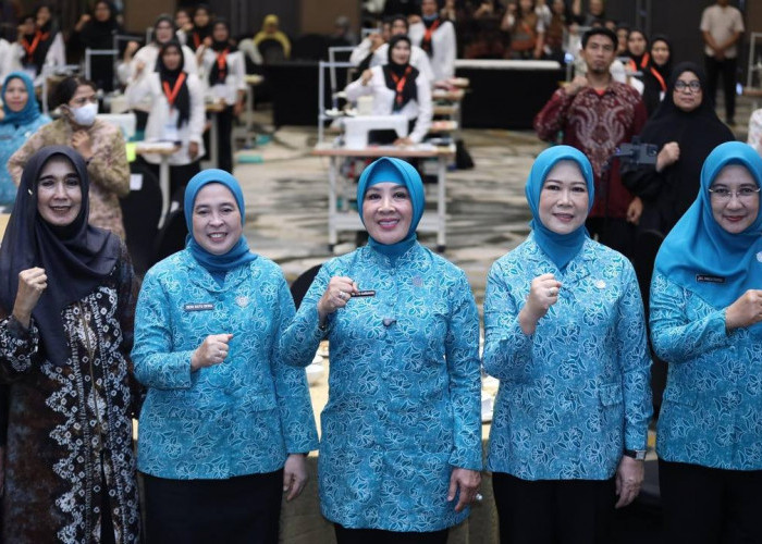 PKK Pusat Gandeng PKK Sumsel Gelar Pelatihan Menjahit bagi Ibu Rumah Tangga