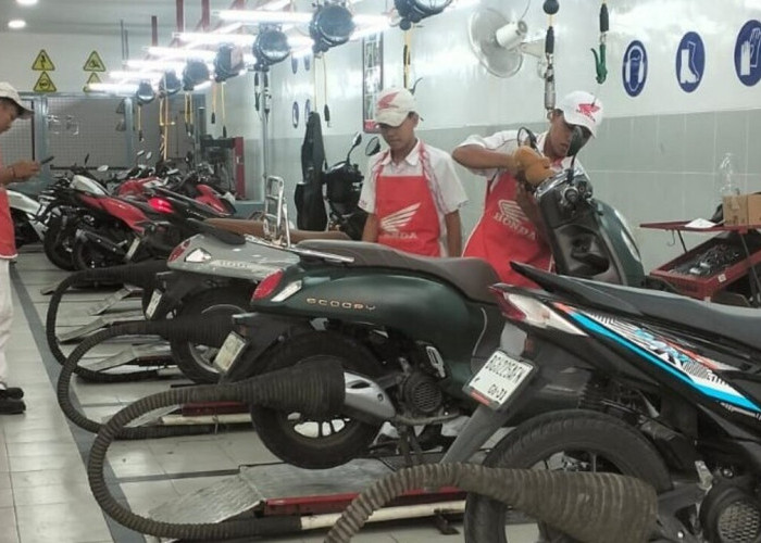 Rutin Merawat Motor, Astra Motor Sumsel Berbagi Hadiah Menarik 