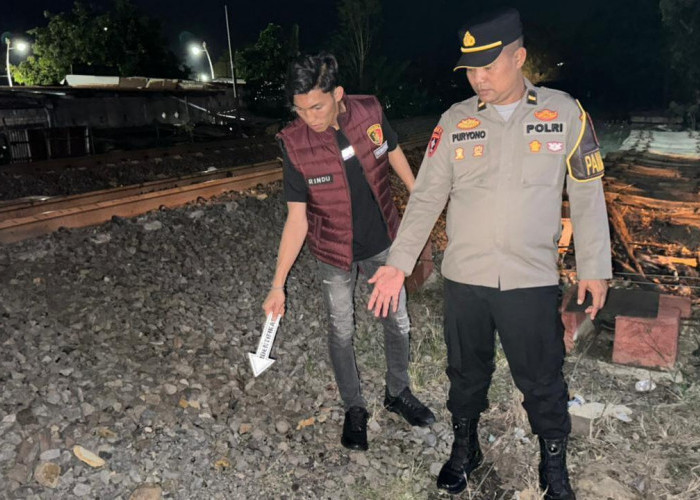 Nyaris Tewas Ditabrak KA, Terpental 7 Meter 