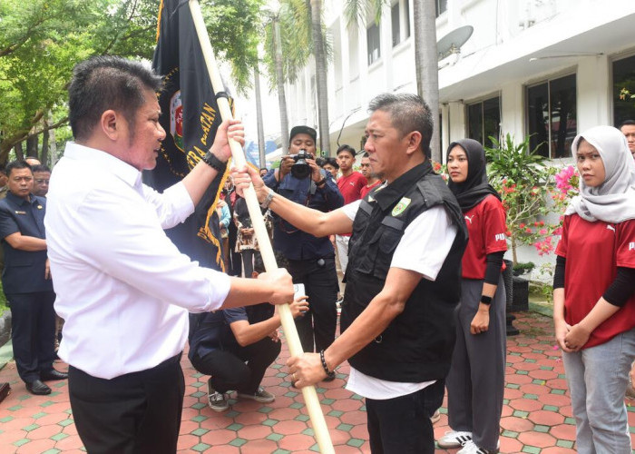 Herman Deru Lepas Kontingen Anggar Sumsel ke Kejurnas Sulteng, Tekankan Semangat   Sportivitas dan Disiplin Da