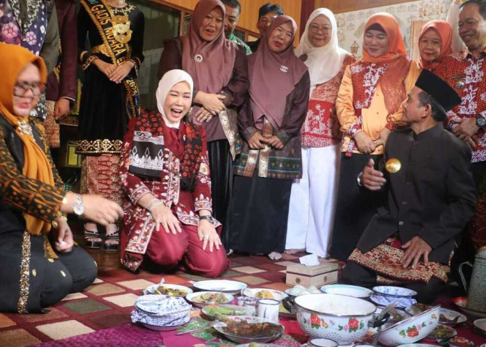 Sayur Bawak Gulai Pikat Pengunjung Anjungan Muara Enim