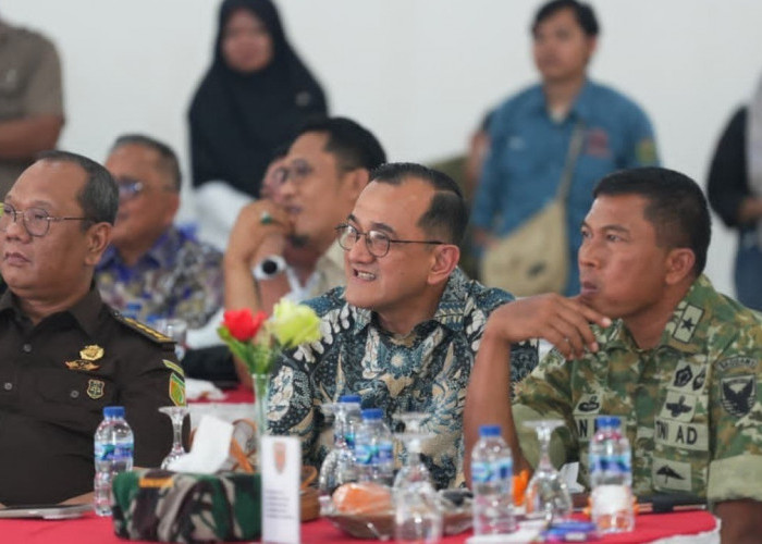 Sekda Sumsel Edward Candra Hadiri Peresmian Koperasi Merah Putih oleh Presiden Prabowo, Pemprov Siap Dukung Ek