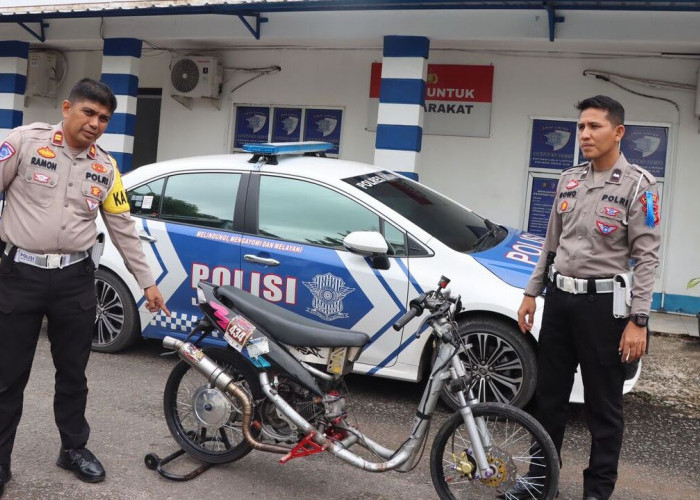 Satlantas Polres Ogan Ilir Bubarkan Balap Liar di Tanjung Senai, Sita Motor Modifikasi