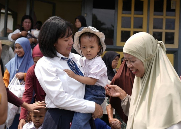 Kilang Plaju Salurkan Paket PMT untuk Dukung Tumbuh Kembang Anak di Sungai Rebo