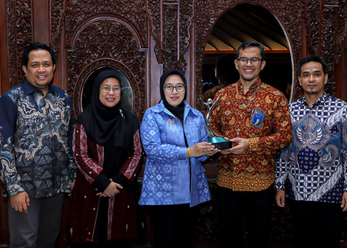 Terapkan Komitmen Pengelolaan Lingkungan Berkelanjutan, Pusri Raih Proper Hijau 