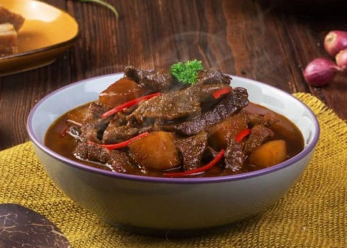 Semur Betawi : Hidangan Tradisional Penuh Cita Rasa yang Terus Dijaga Warisannya 