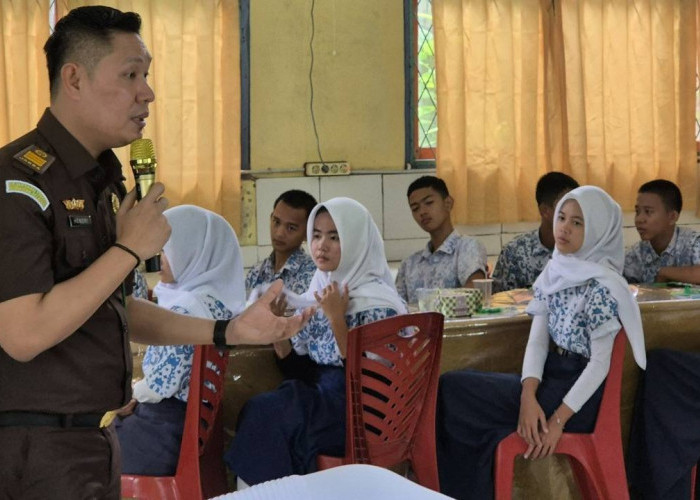 Kejari OKU Jalankan Program Jaksa Masuk Sekolah