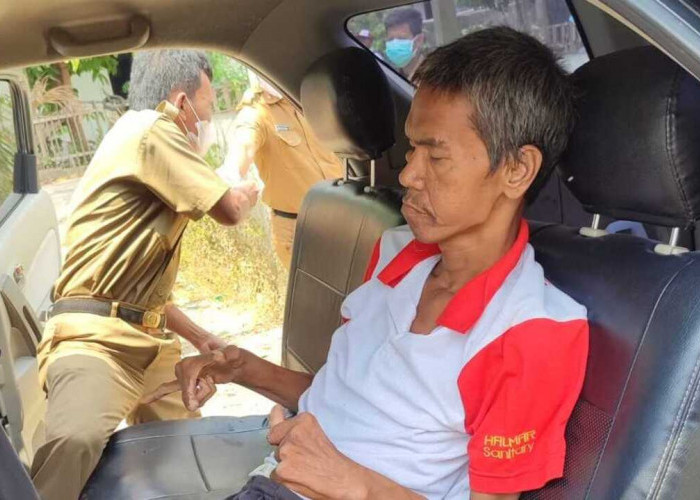 Sempat Terlantar di OKI, Dermawan Diantarkan ke Keluarga di Palembang