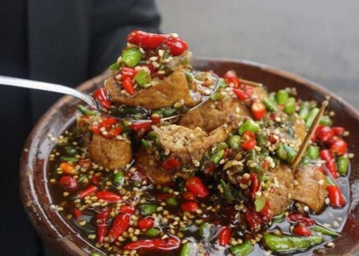 Tahu Gejrot, Kuliner Khas Cirebon yang Tetap Digemari di Tengah Perkembangan Zaman