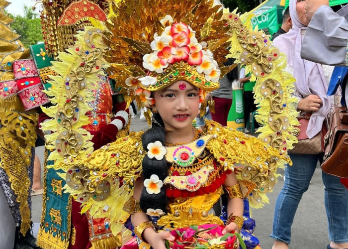 Pesona Yesha di Kambang Iwak Fest 2025, Gadis Cilik Palembang Raih Juara 3 Fashion Carnival