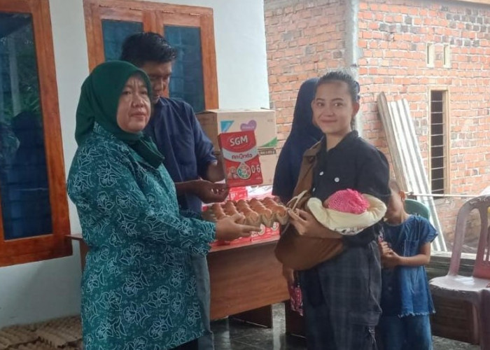 Cegah Stunting, Desa Tanjung Kupang Empat Lawang Baru Salurkan Makanan Tambahan