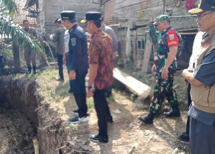 Salurkan Bantuan untuk Warga Terdampak