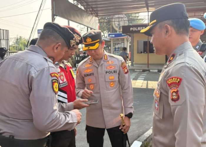 Tak Mau Ada Anggota Terjerat Judol, Kapolres Prabumulih Razia HP Personel