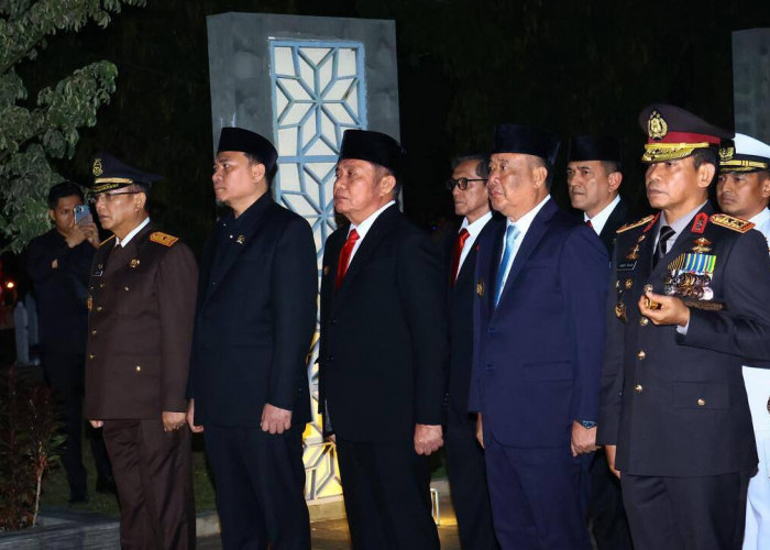 Suasana Khidmat Renungan Suci di TMP Palembang, Herman Deru Ajak Generasi Muda Teladani Semangat Pahlawan